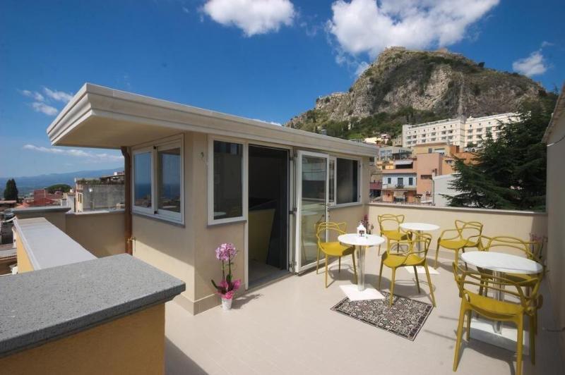 Casa Turrisi Bed & Breakfast Taormina Exterior photo